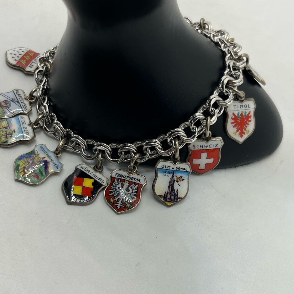 Vintage 800 & Sterling silver European cities colorful enamel charm bracelet - Picture 4 of 16